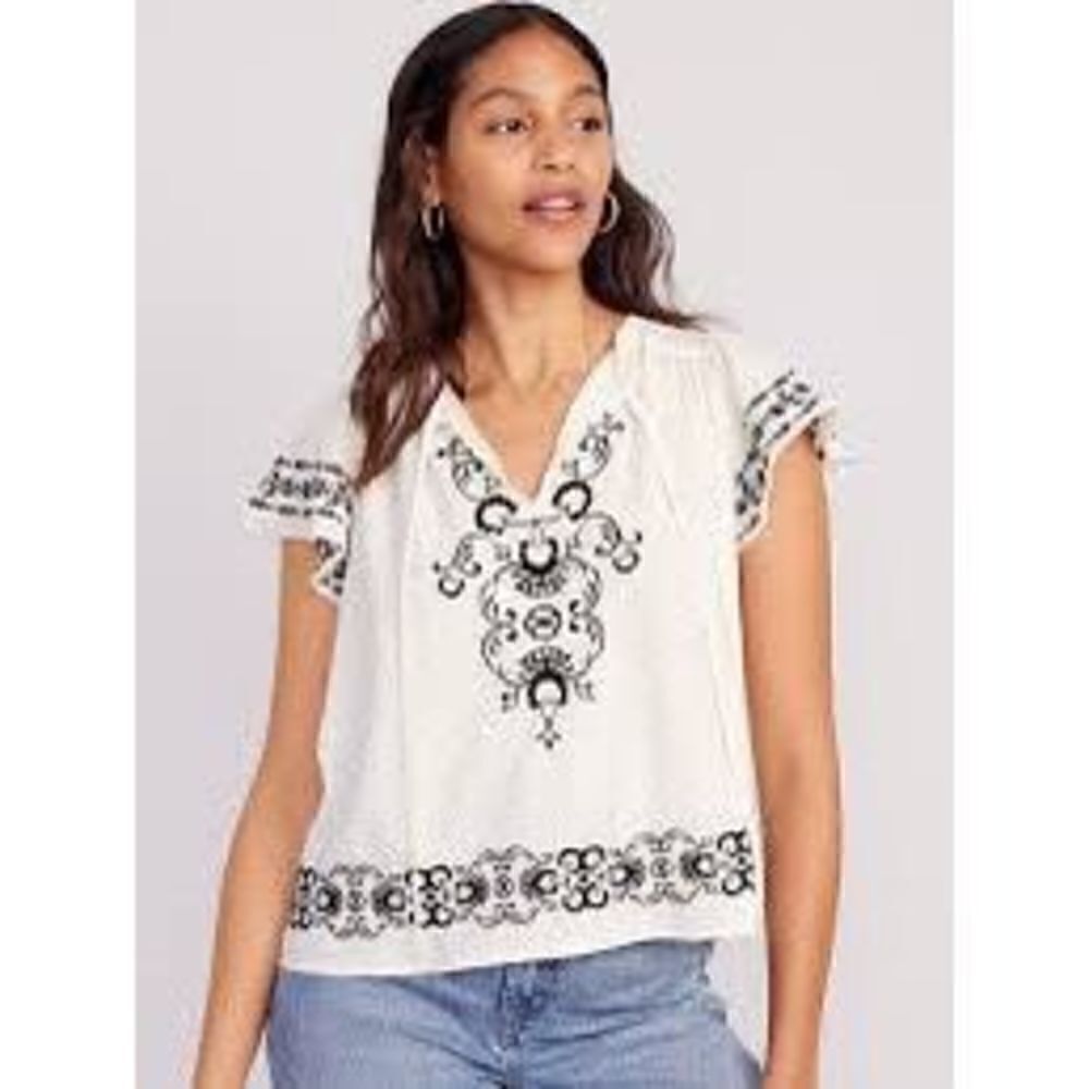 Old Navy Matching Embroidered Flutter-Sleeve top SZ L